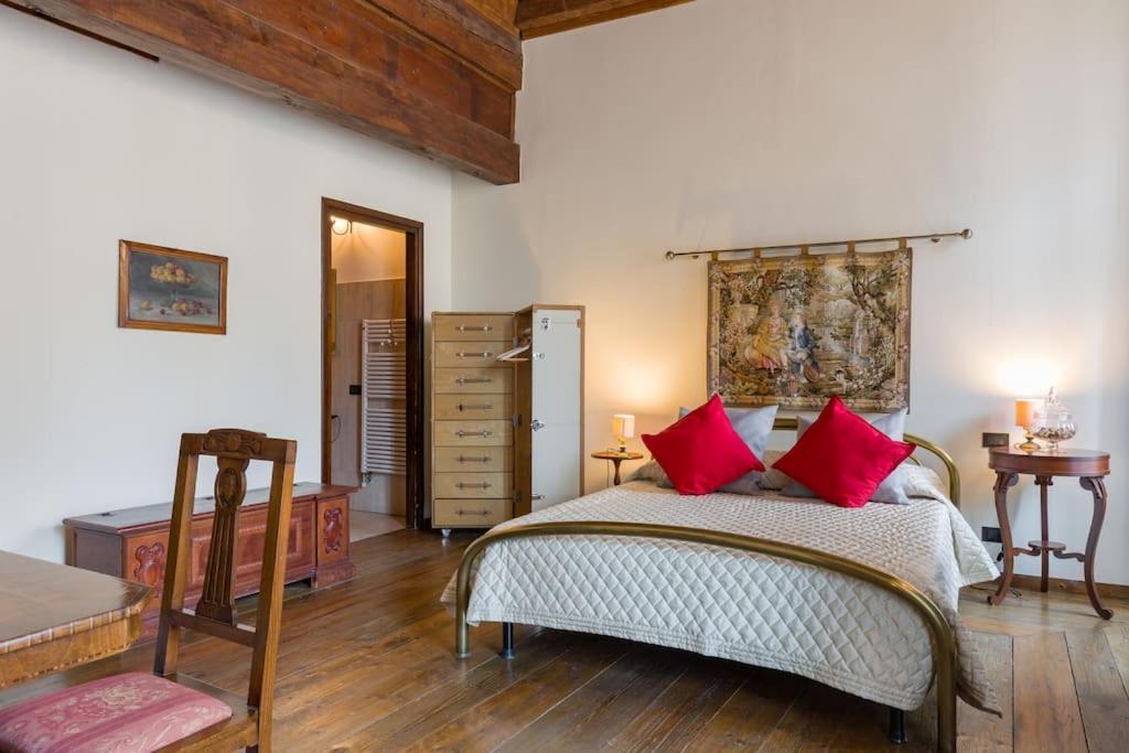Magnificent 1800 In The Heart Of Verona Exterior photo