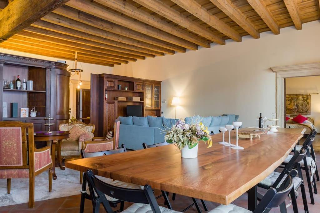 Magnificent 1800 In The Heart Of Verona Exterior photo