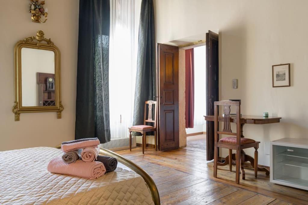 Magnificent 1800 In The Heart Of Verona Exterior photo