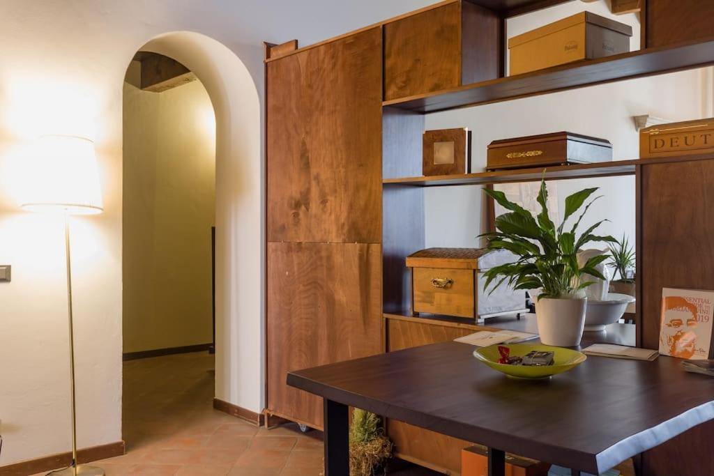 Magnificent 1800 In The Heart Of Verona Exterior photo