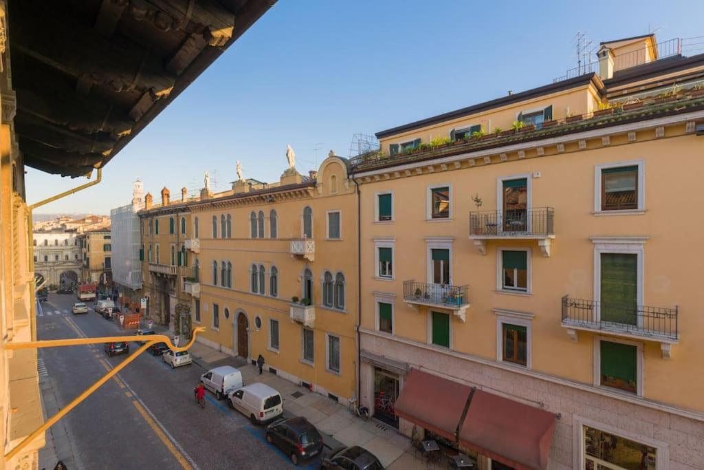 Magnificent 1800 In The Heart Of Verona Exterior photo