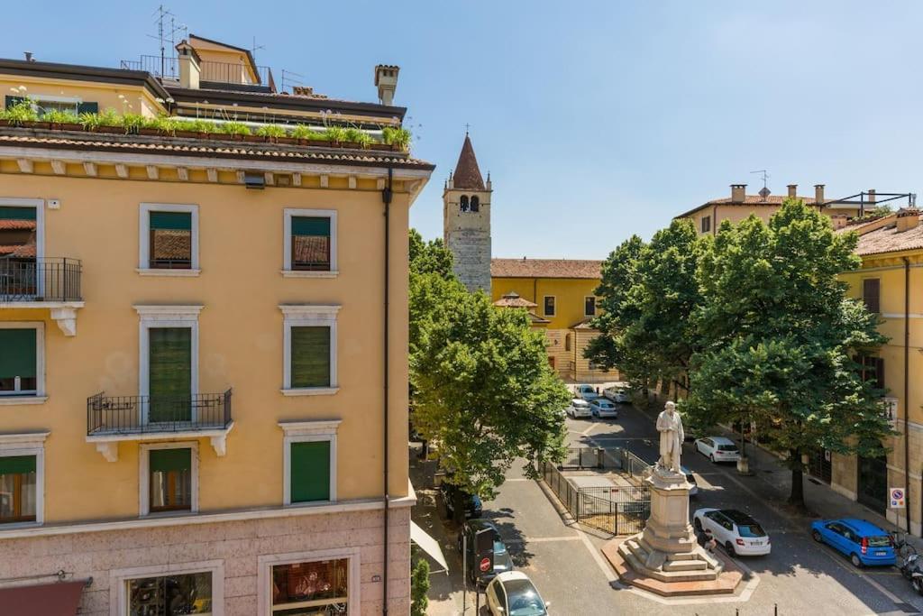 Magnificent 1800 In The Heart Of Verona Exterior photo