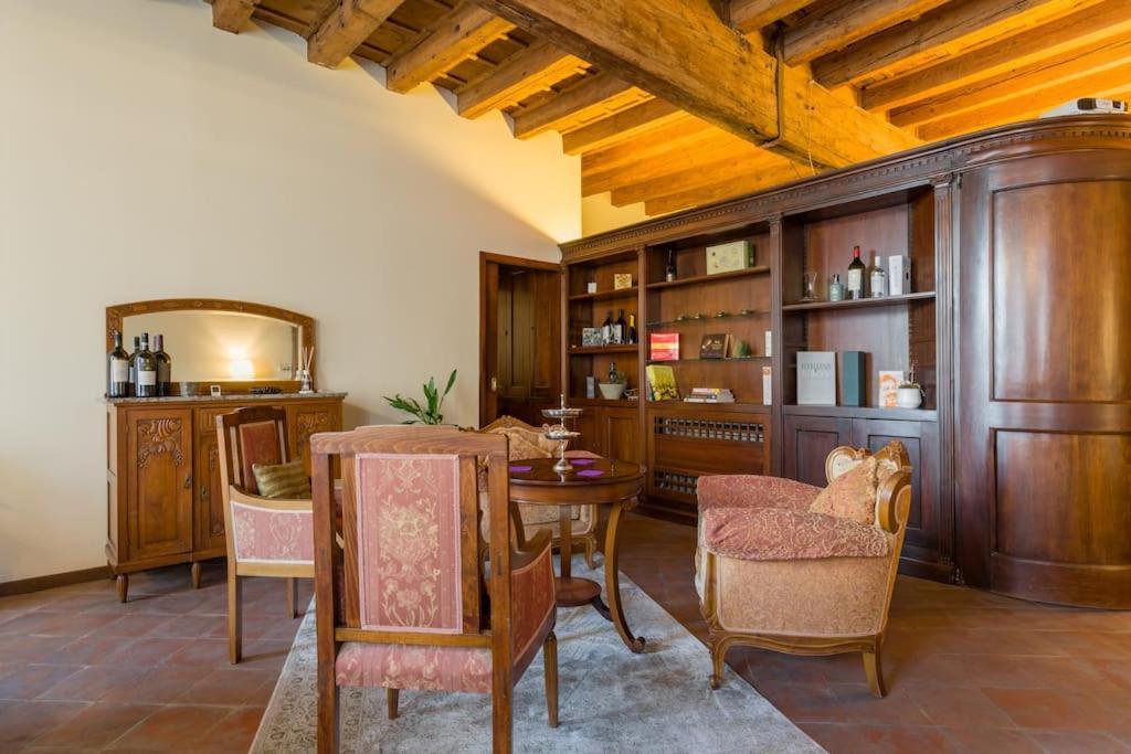 Magnificent 1800 In The Heart Of Verona Exterior photo